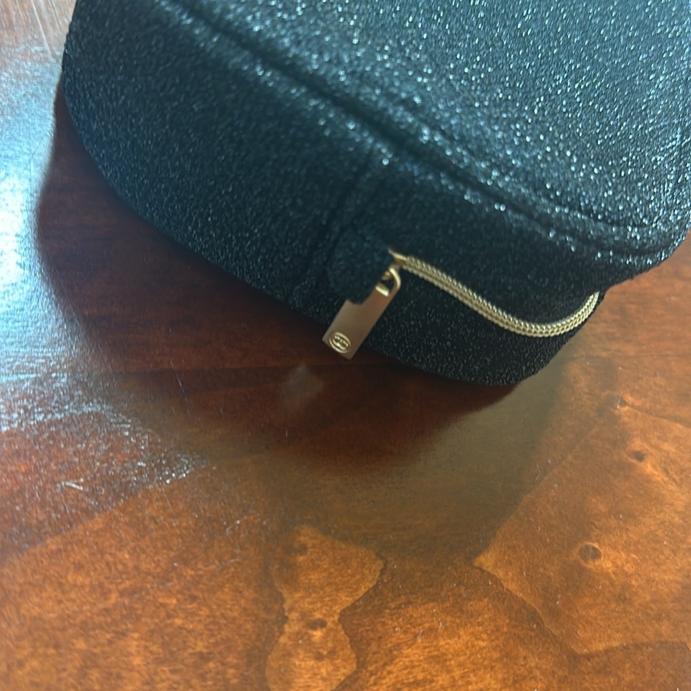 Cosmetic bag - Picture 3 of 6